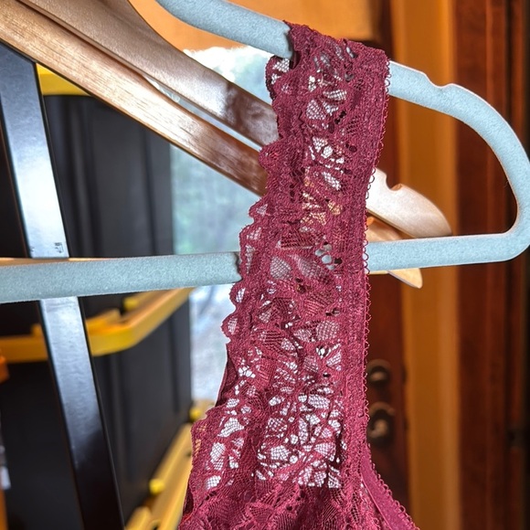 Aerie Lace Bralette in Burgundy Size Medium - Picture 5 of 9